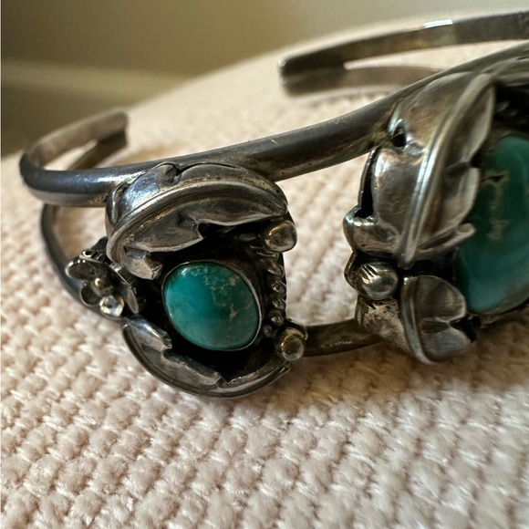 Beautiful Vintage Native American Cuff Bracelet Sonoran Turquoise Maker’s Mark - Picture 9 of 16